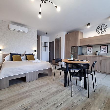 Q Apart Amber - Studio, Manufaktura, Klimatyzacja I Garaz Gratis, Netflix, Fv, Gwarancja Zadowolenia Łódź Exterior foto