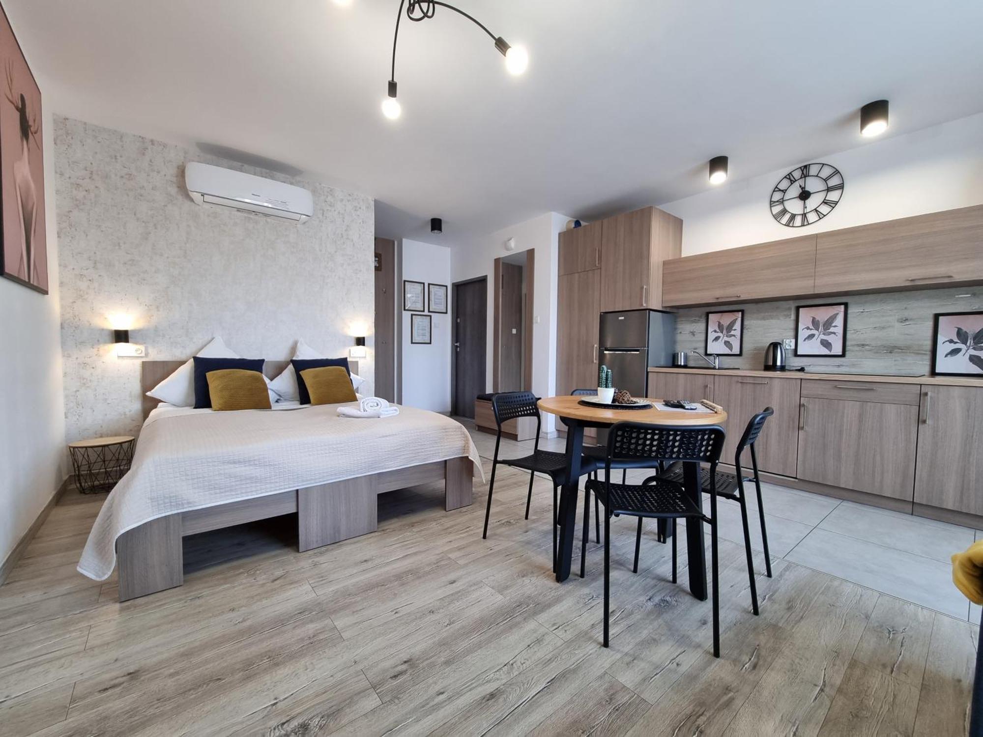 Q Apart Amber - Studio, Manufaktura, Klimatyzacja I Garaz Gratis, Netflix, Fv, Gwarancja Zadowolenia Łódź Exterior foto